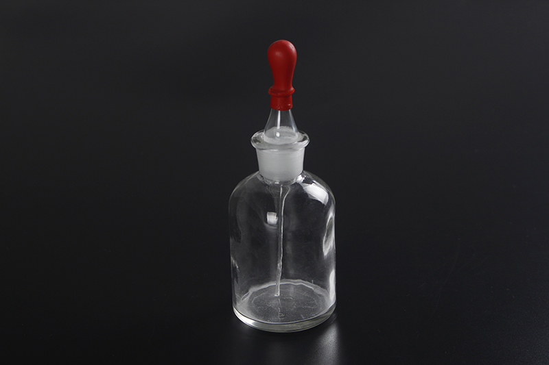 1451 Dropping Bottle Clear Glass With Ground-In Pipette And Latex Rubber Nipple